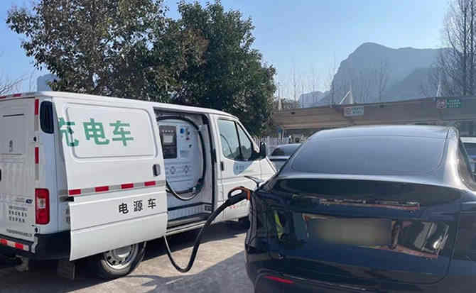 让胡路区汽车搭电