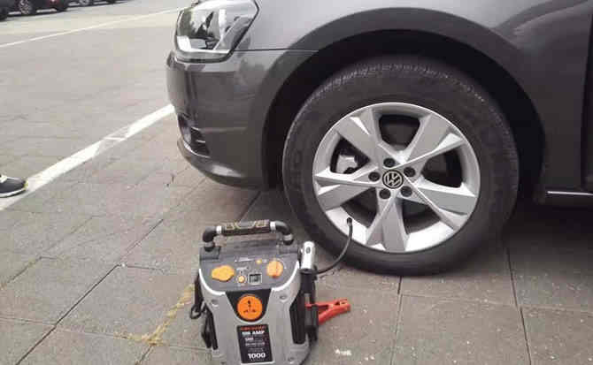 让胡路区汽车搭电案例