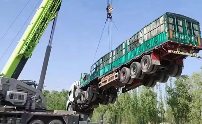 让胡路区道路脱困救援案例